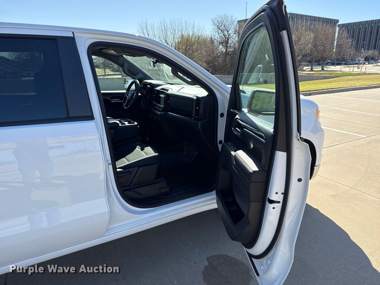 image for item DR1031 2023 Chevrolet Silverado 1500 Crew Cab pickup truck