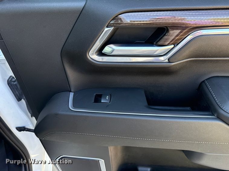 image for item DR1031 2023 Chevrolet Silverado 1500 Crew Cab pickup truck