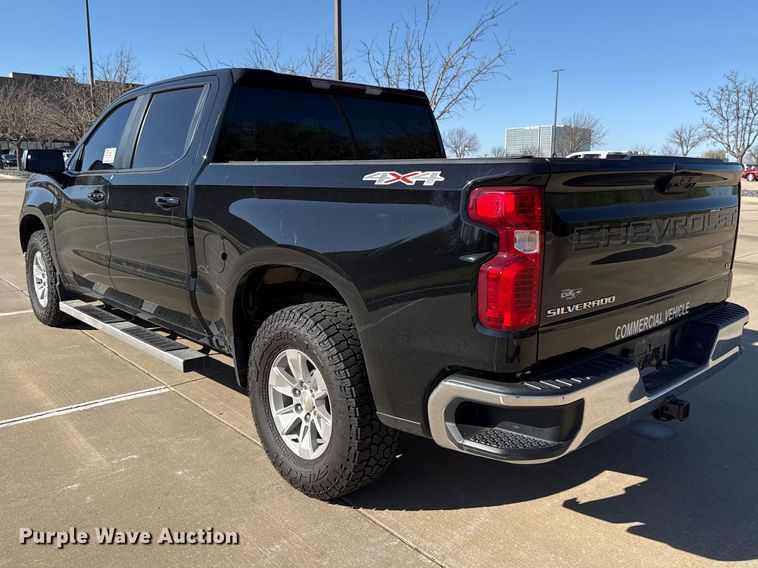 image for item DR1032 2023 Chevrolet Silverado 1500 Crew Cab pickup truck