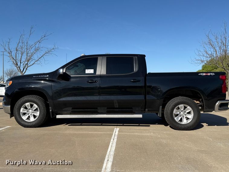 image for item DR1032 2023 Chevrolet Silverado 1500 Crew Cab pickup truck