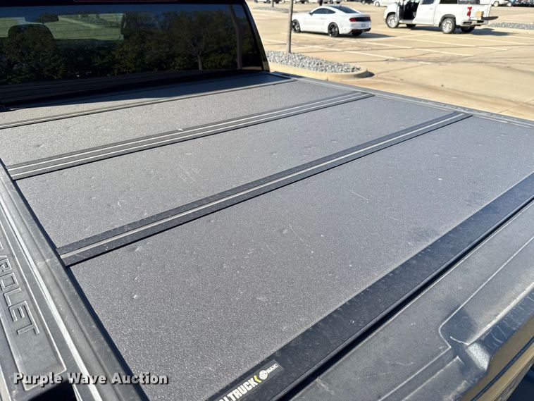 image for item DR1032 2023 Chevrolet Silverado 1500 Crew Cab pickup truck