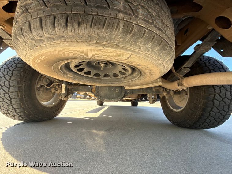 image for item DR1032 2023 Chevrolet Silverado 1500 Crew Cab pickup truck