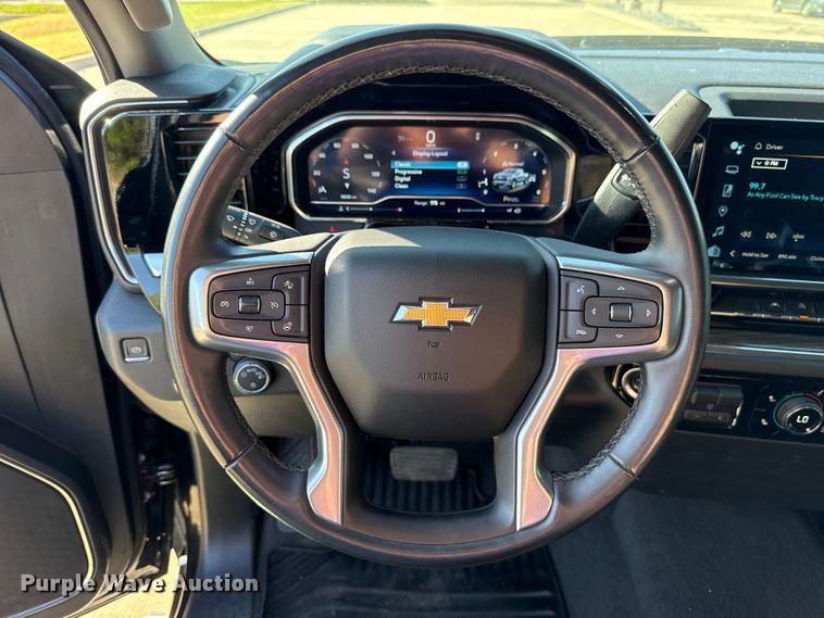 image for item DR1032 2023 Chevrolet Silverado 1500 Crew Cab pickup truck