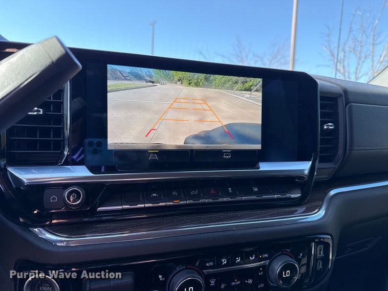 image for item DR1032 2023 Chevrolet Silverado 1500 Crew Cab pickup truck