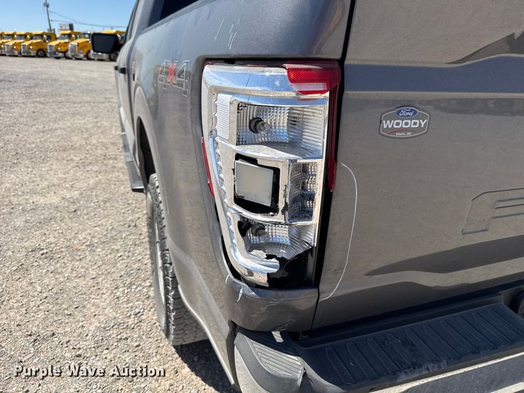 image for item DR1033 2022 Ford F150 Crew Cab pickup truck