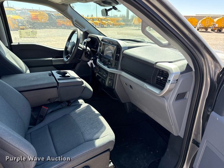 image for item DR1033 2022 Ford F150 Crew Cab pickup truck