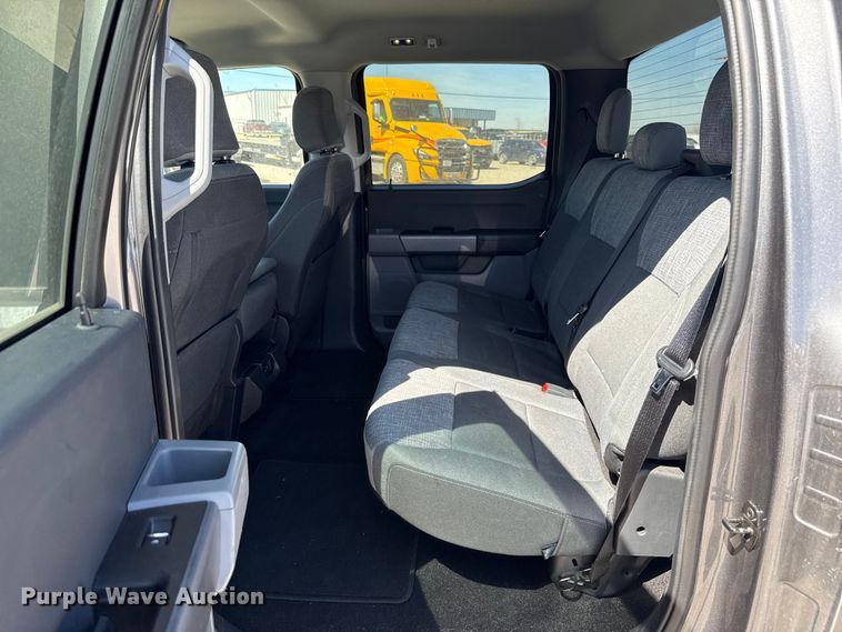 image for item DR1033 2022 Ford F150 Crew Cab pickup truck