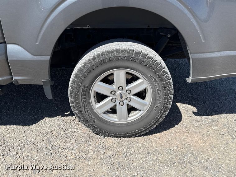 image for item DR1033 2022 Ford F150 Crew Cab pickup truck