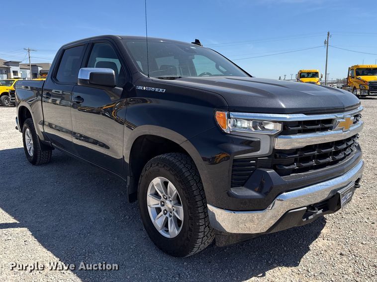 image for item DR1034 2023 Chevrolet Silverado 1500 Crew Cab pickup truck