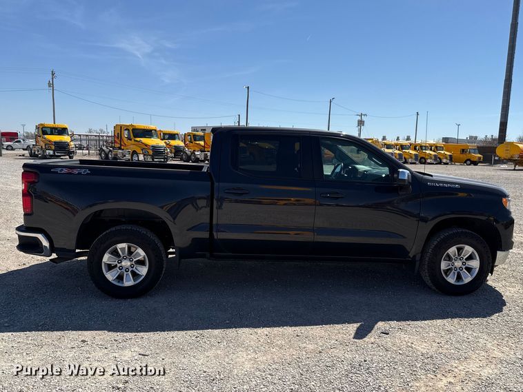 image for item DR1034 2023 Chevrolet Silverado 1500 Crew Cab pickup truck