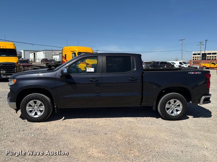 image for item DR1034 2023 Chevrolet Silverado 1500 Crew Cab pickup truck