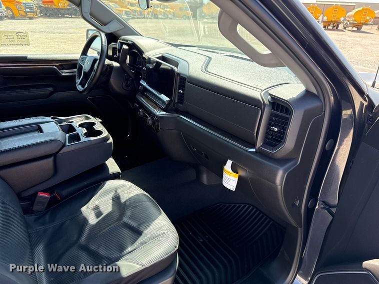 image for item DR1034 2023 Chevrolet Silverado 1500 Crew Cab pickup truck