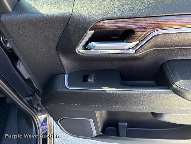 image for item DR1034 2023 Chevrolet Silverado 1500 Crew Cab pickup truck