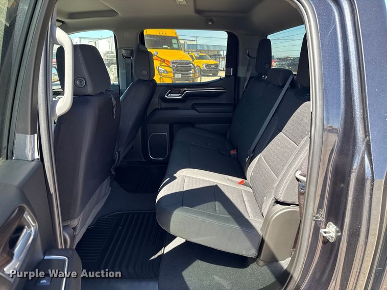 image for item DR1034 2023 Chevrolet Silverado 1500 Crew Cab pickup truck