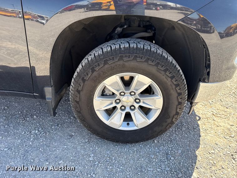 image for item DR1034 2023 Chevrolet Silverado 1500 Crew Cab pickup truck