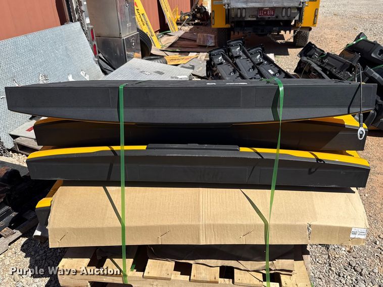 image for item DR1040 (6) tailgates