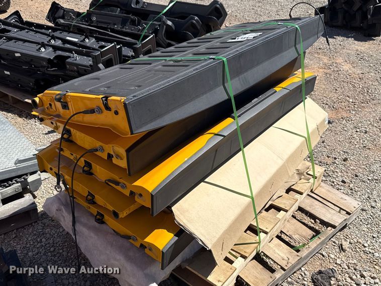 image for item DR1040 (6) tailgates