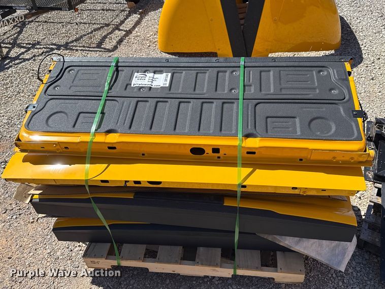 image for item DR1040 (6) tailgates