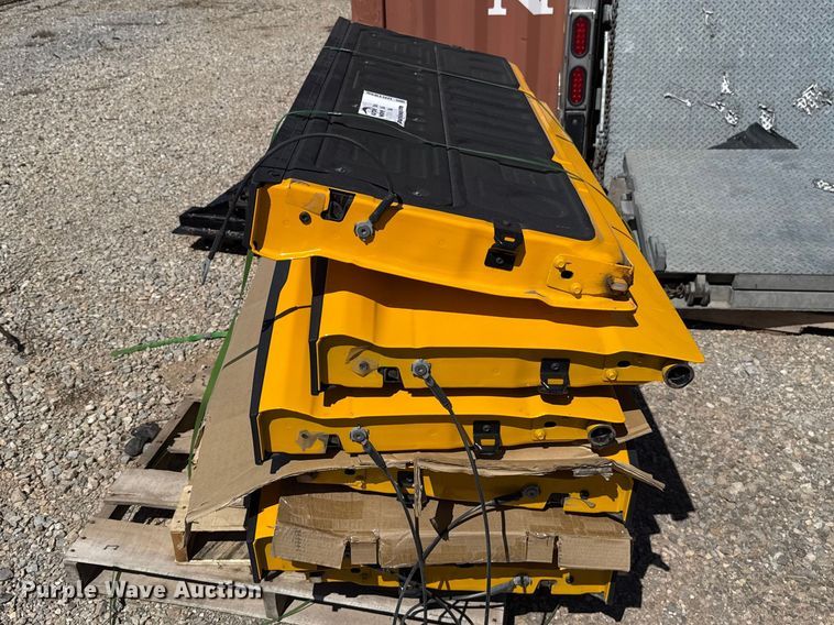 image for item DR1040 (6) tailgates