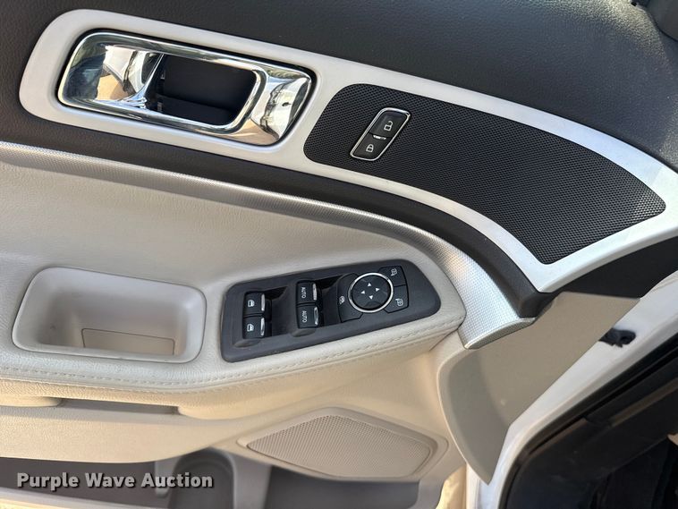 image for item DR1045 2014 Ford Explorer SUV