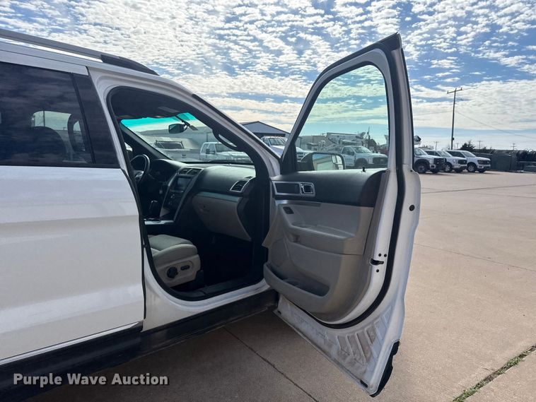 image for item DR1045 2014 Ford Explorer SUV
