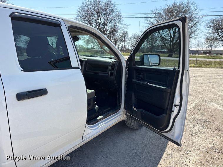 image for item DT0104 2016 RAM 1500 Ext. Cab pickup truck