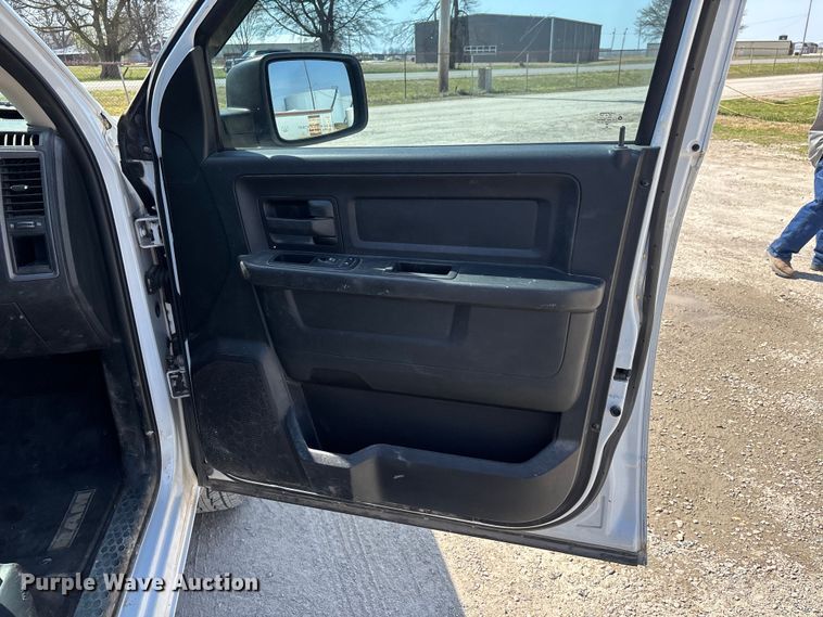 image for item DT0104 2016 RAM 1500 Ext. Cab pickup truck