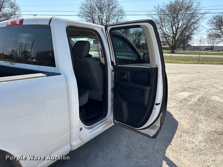 image for item DT0104 2016 RAM 1500 Ext. Cab pickup truck