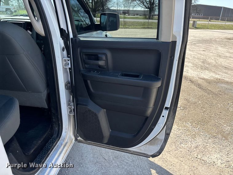 image for item DT0104 2016 RAM 1500 Ext. Cab pickup truck