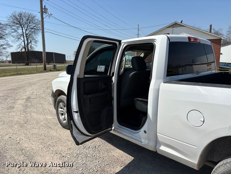 image for item DT0104 2016 RAM 1500 Ext. Cab pickup truck