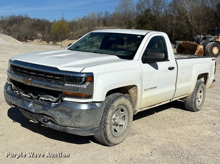 image for item DT0105 2018 Chevrolet Silverado 1500 pickup truck