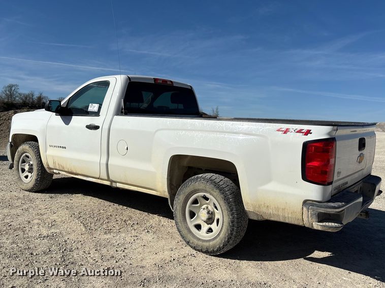 image for item DT0105 2018 Chevrolet Silverado 1500 pickup truck