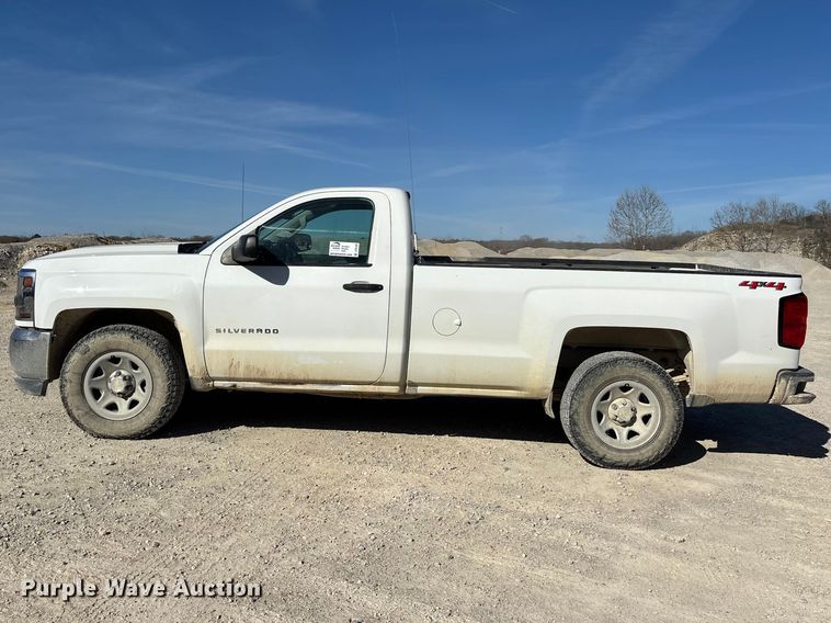 image for item DT0105 2018 Chevrolet Silverado 1500 pickup truck