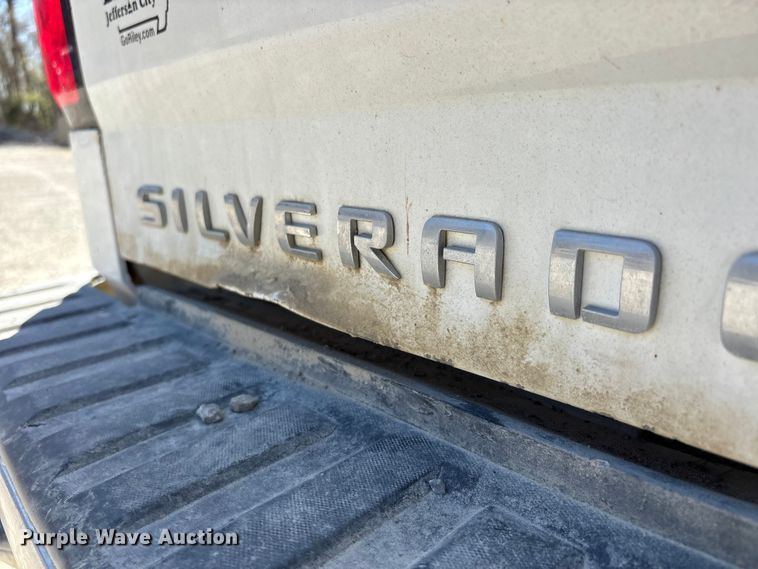 image for item DT0105 2018 Chevrolet Silverado 1500 pickup truck