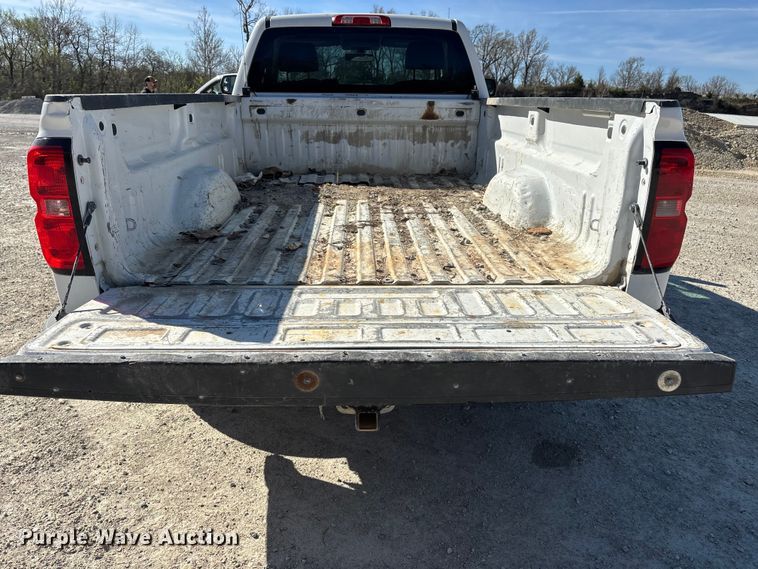 image for item DT0105 2018 Chevrolet Silverado 1500 pickup truck