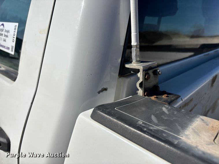 image for item DT0105 2018 Chevrolet Silverado 1500 pickup truck