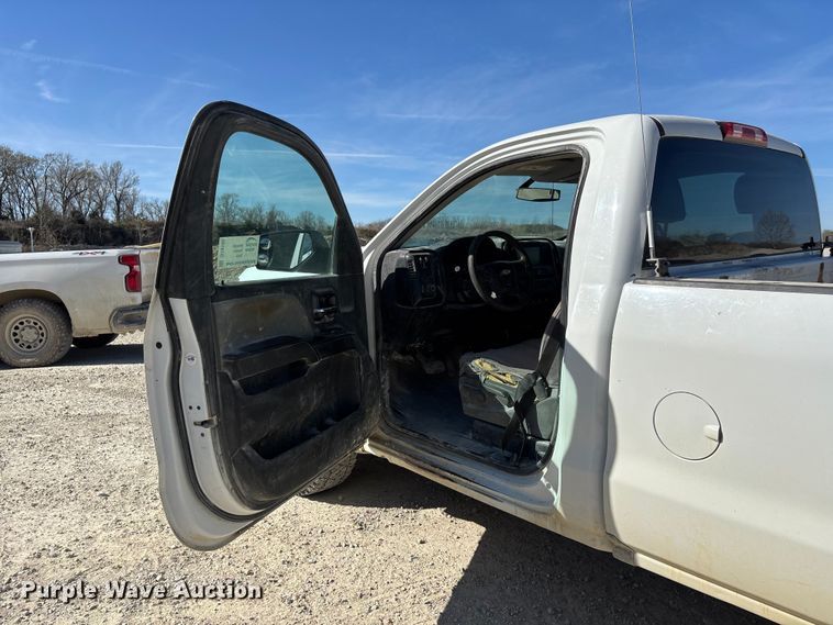 image for item DT0105 2018 Chevrolet Silverado 1500 pickup truck