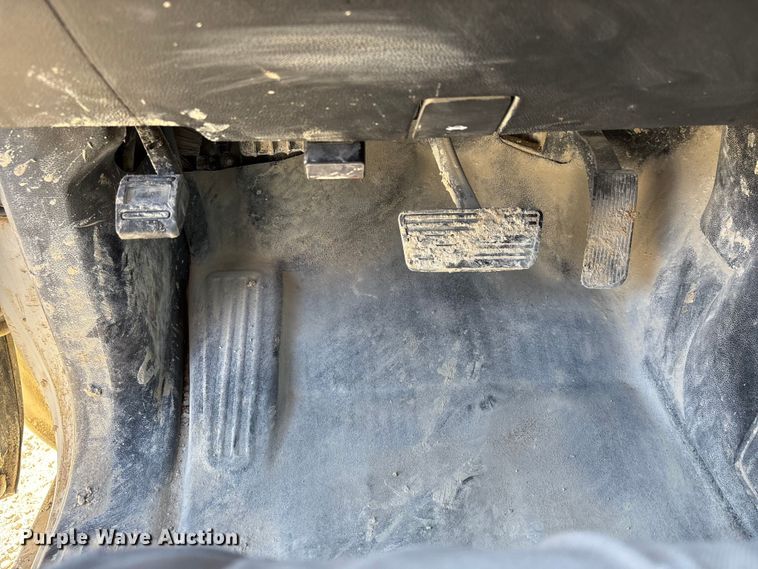 image for item DT0105 2018 Chevrolet Silverado 1500 pickup truck