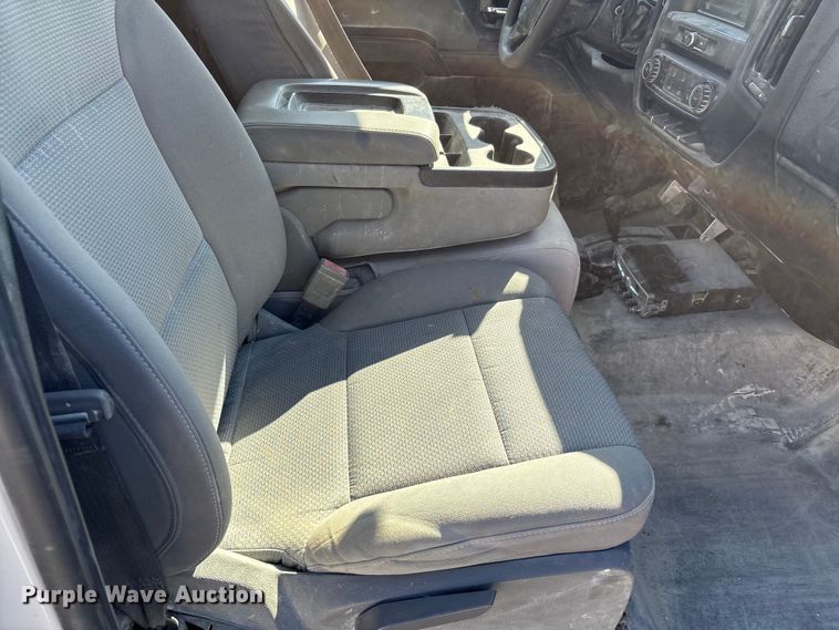 image for item DT0105 2018 Chevrolet Silverado 1500 pickup truck