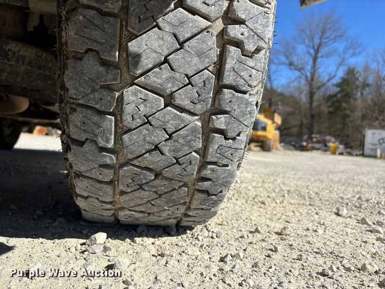 image for item DT0105 2018 Chevrolet Silverado 1500 pickup truck