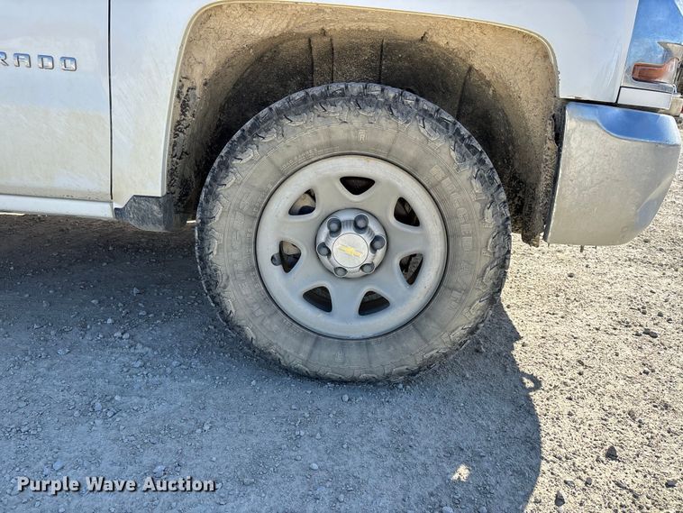 image for item DT0105 2018 Chevrolet Silverado 1500 pickup truck