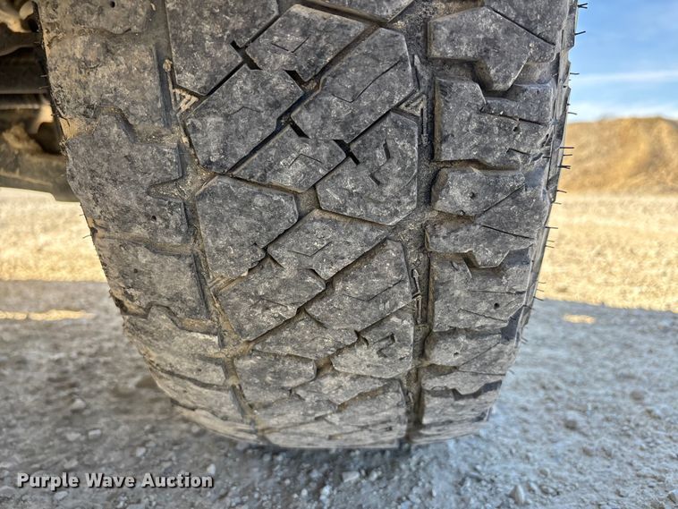 image for item DT0105 2018 Chevrolet Silverado 1500 pickup truck