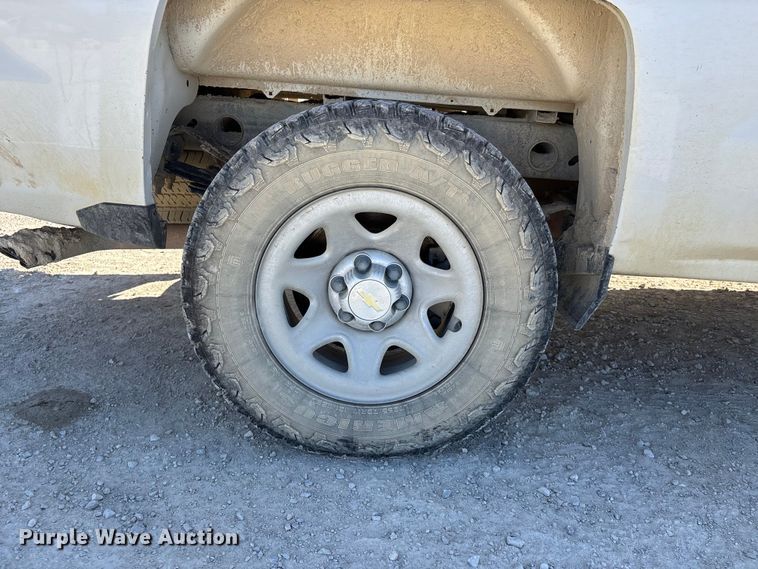 image for item DT0105 2018 Chevrolet Silverado 1500 pickup truck