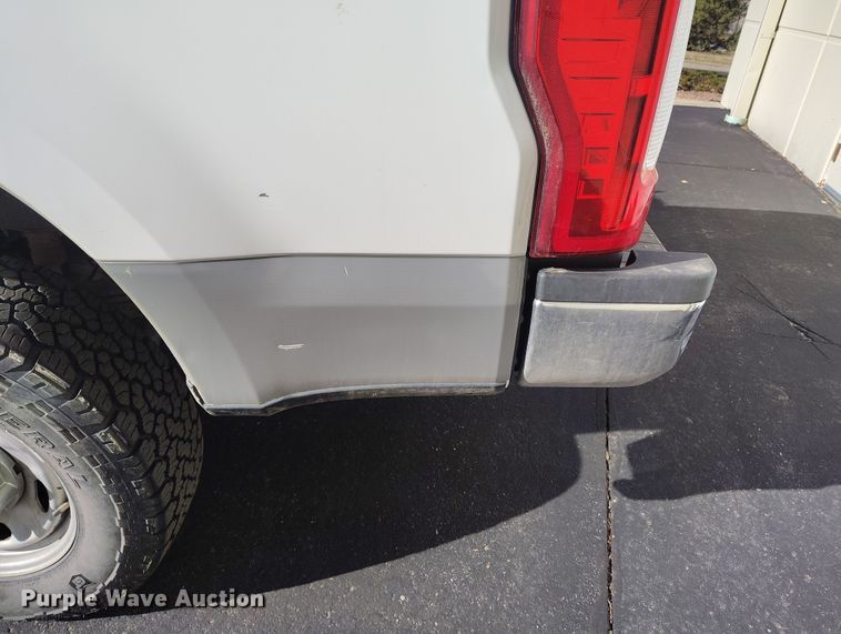 image for item DT0979 2018 Ford F250 Super Duty Ext. Cab pickup truck