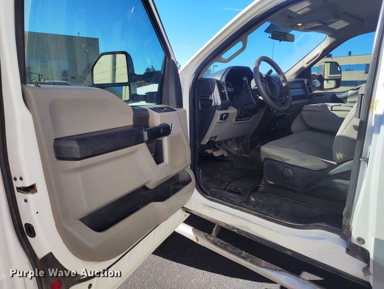 image for item DT0979 2018 Ford F250 Super Duty Ext. Cab pickup truck