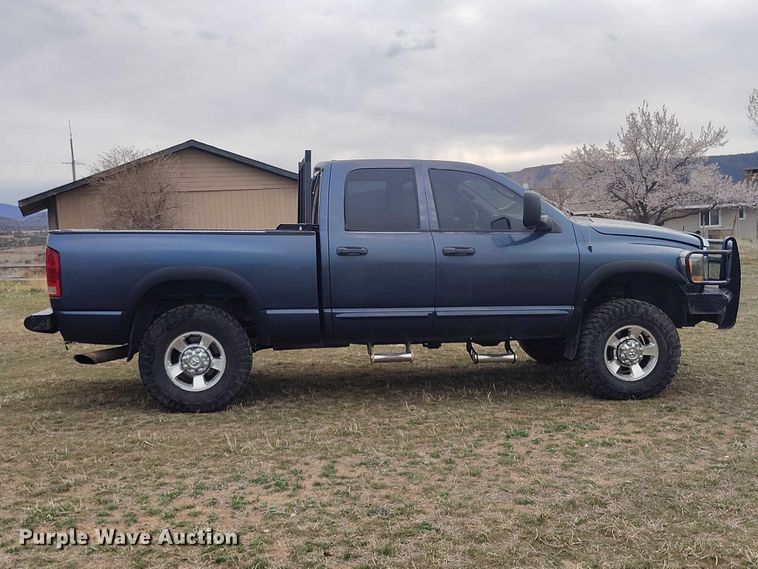 image for item DT0996 2006 Dodge Ram 3500 Crew Cab pickup truck