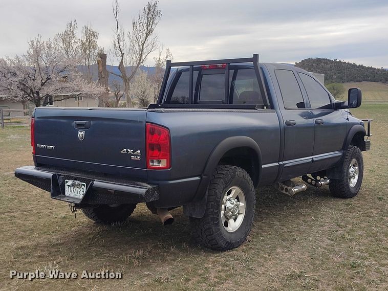 image for item DT0996 2006 Dodge Ram 3500 Crew Cab pickup truck