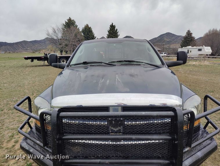 image for item DT0996 2006 Dodge Ram 3500 Crew Cab pickup truck