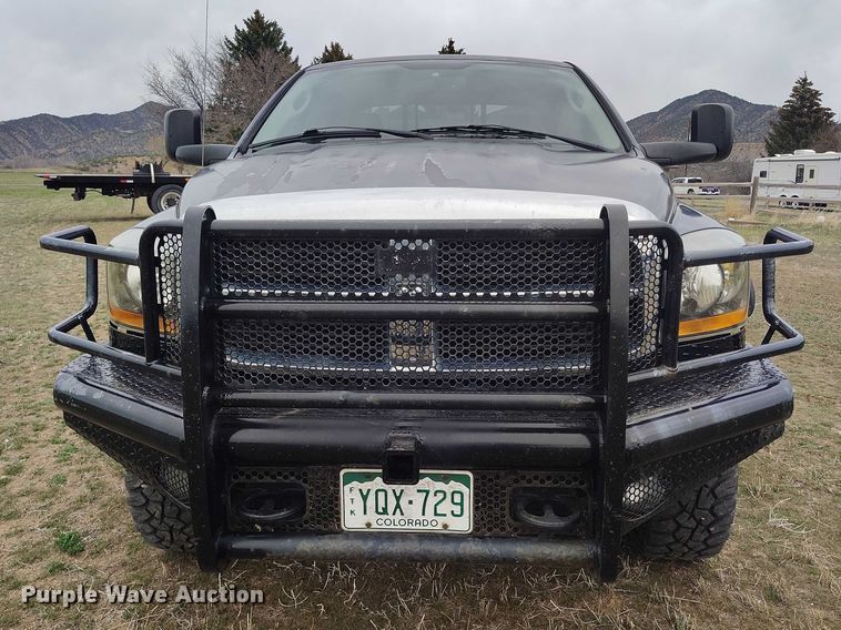 image for item DT0996 2006 Dodge Ram 3500 Crew Cab pickup truck