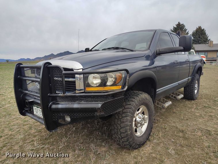 image for item DT0996 2006 Dodge Ram 3500 Crew Cab pickup truck